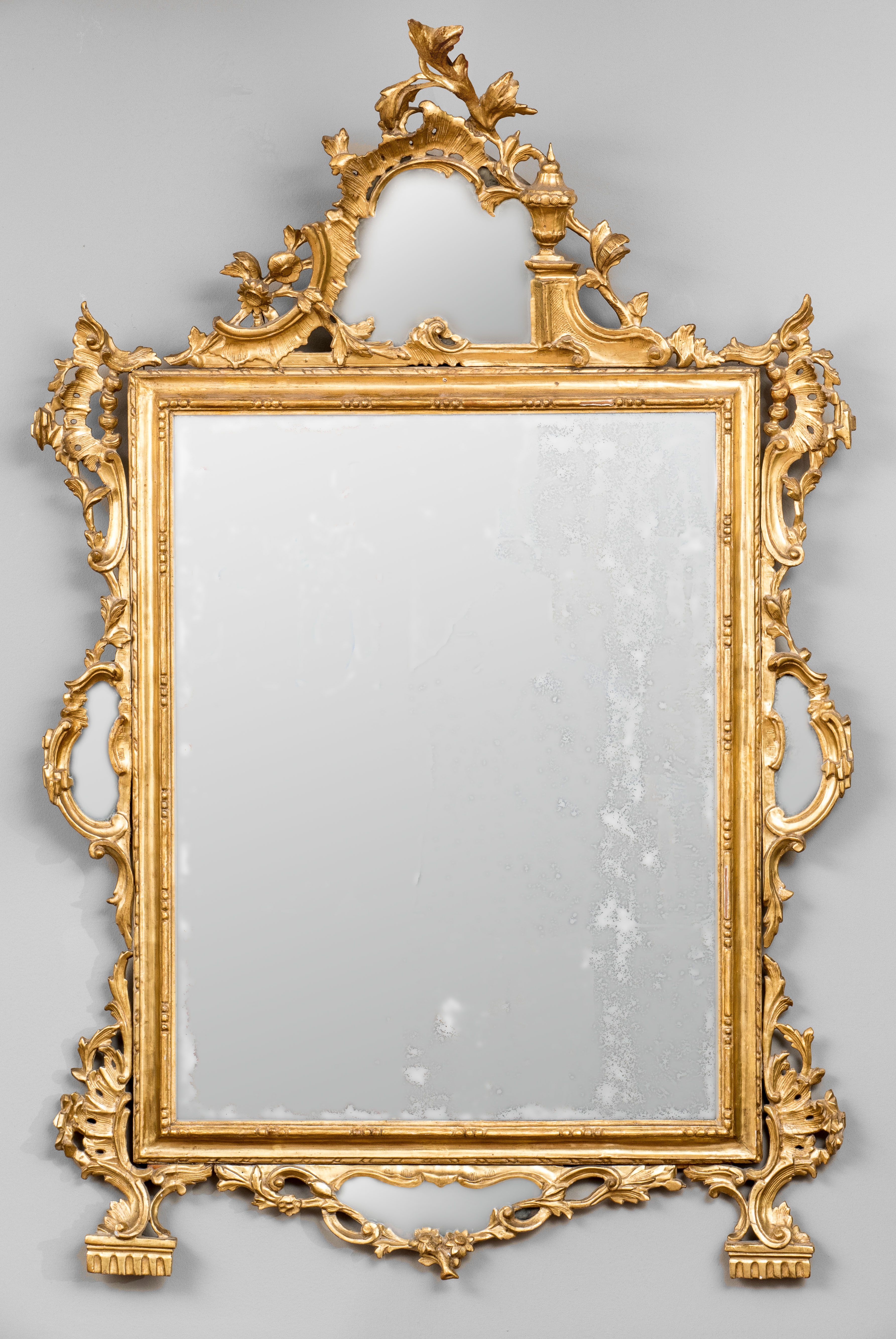 Mirror in gilted wood
